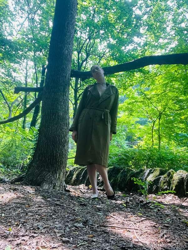 swipe to get flashed ✨ in the woods 