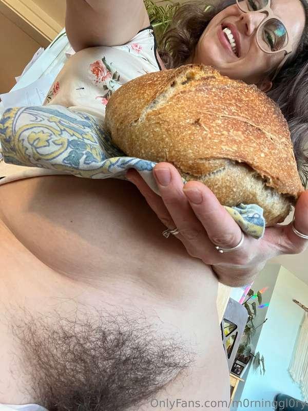 Milfy Monday! “Trad Wife” but make her hot, hairy and whole ..