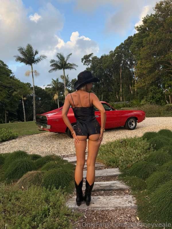 Up for a ride? 👀🚘