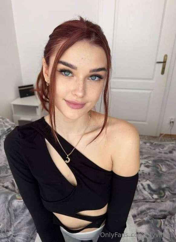 SEXY BAE @cutie_alice IS CRAZY NYMPHOMANIAC🤤 SHE LOVES TO PL..