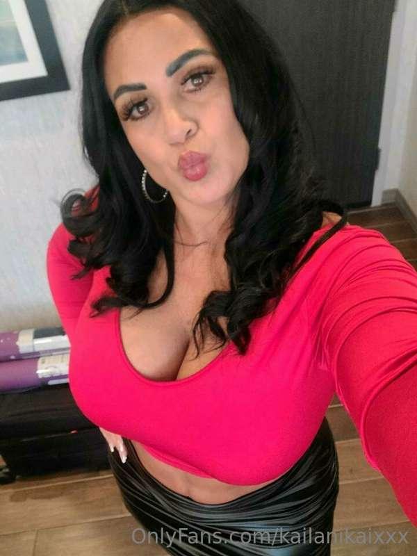 Kisses for everyone 😘