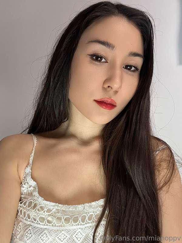 Wanna chat?😘😘