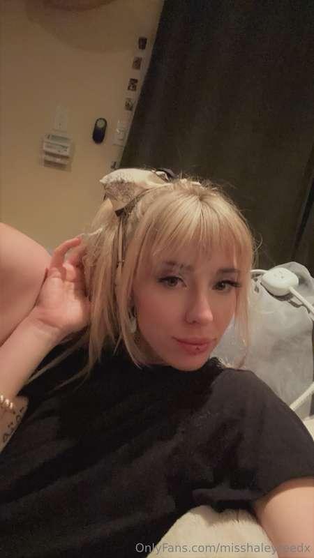 Getting ready to turn in for the night. Sweet dreams 🥰😇