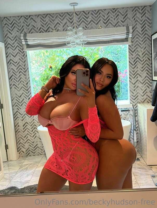 👯‍♀️💖