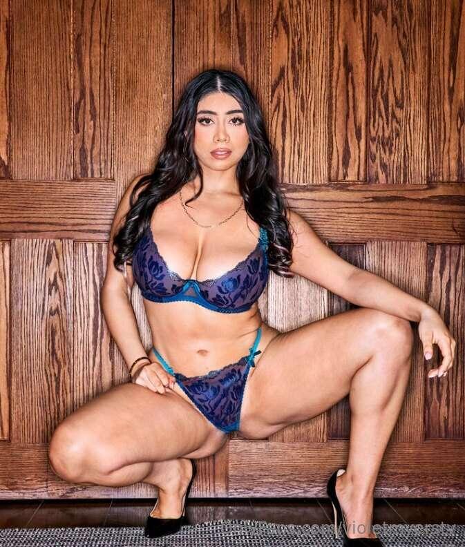 Can you keep up and stay hard all night?https://onlyfans.com..