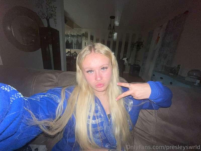 One kiss before you go to sleep 💋💙