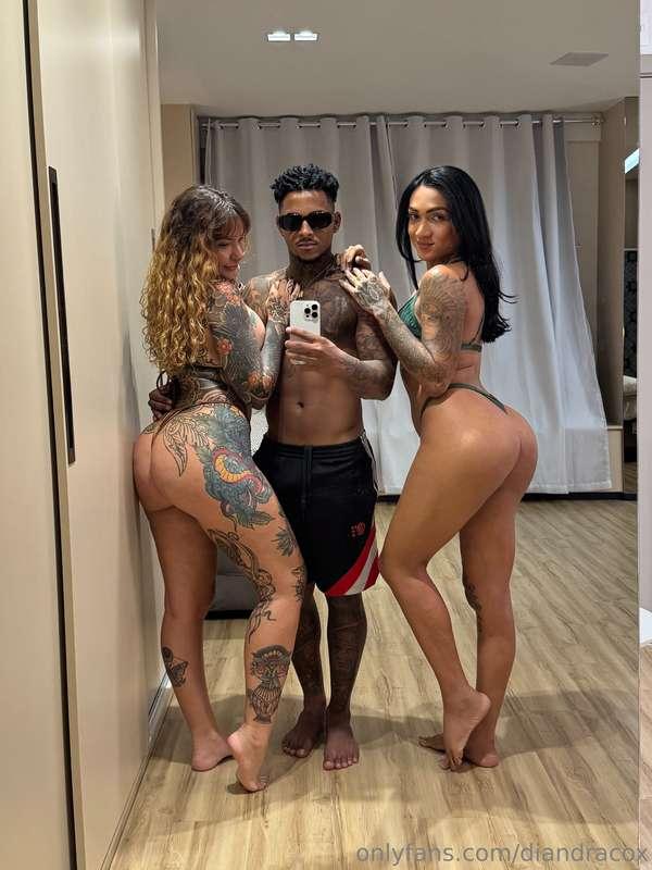 Have you seen this 3some video yet? 🔥