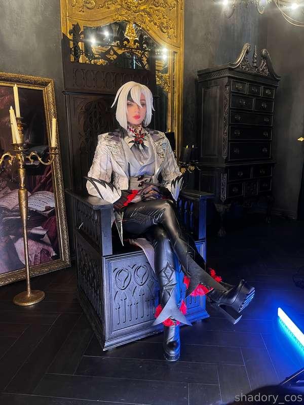 Some mobile backstage from the photoshoot~!! 😎  The second p..