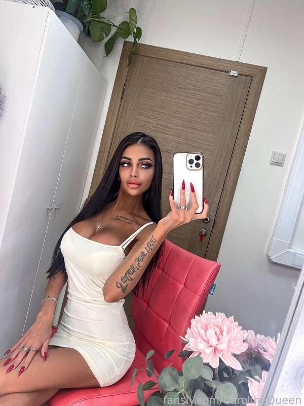 carolinequeen image #0