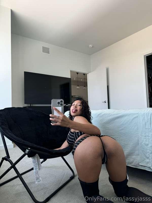 wanna see my freaky side?