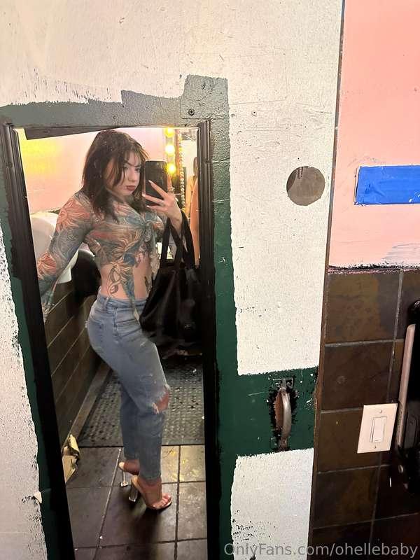 Would u try to pick me up if u saw me at the bar?😊