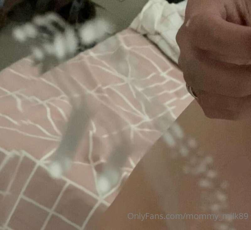 Oops 😜 I squirted on the mirror! 
TIP for full video!