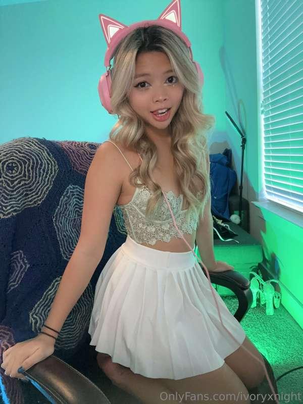 what game are you gonna play while i'm under the desk, step ..