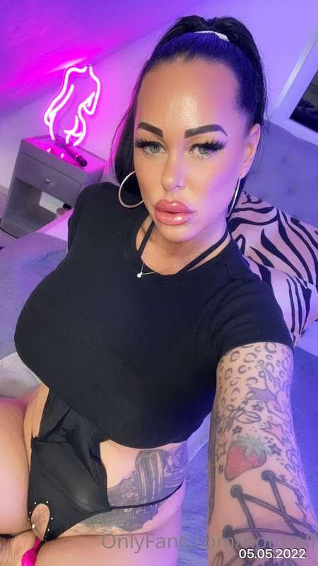 😘
