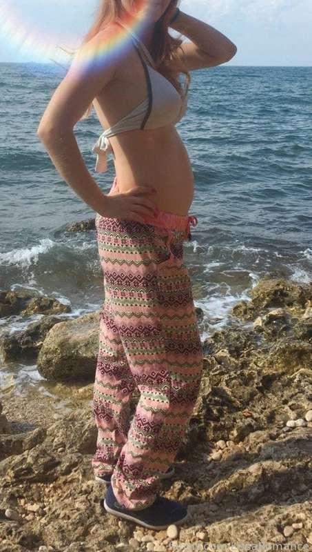 I found my old pictures where I was pregnant and I am really enjoying 🌸😻
Don't you think I was pretty with belly? 
💞❤️
#pregnant #pregnancy #preggo #pregnantbelly #bigbelly #bellyfetish #bellybutton #bellybuttonfetish 