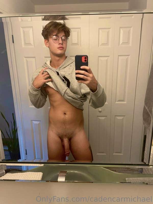 Wanna fuck before class? 😳