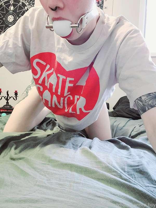 ❤❤❤ Big Tshirts and ballgag vibes ❤❤❤
🤍🤍🤍 how badly do you w..