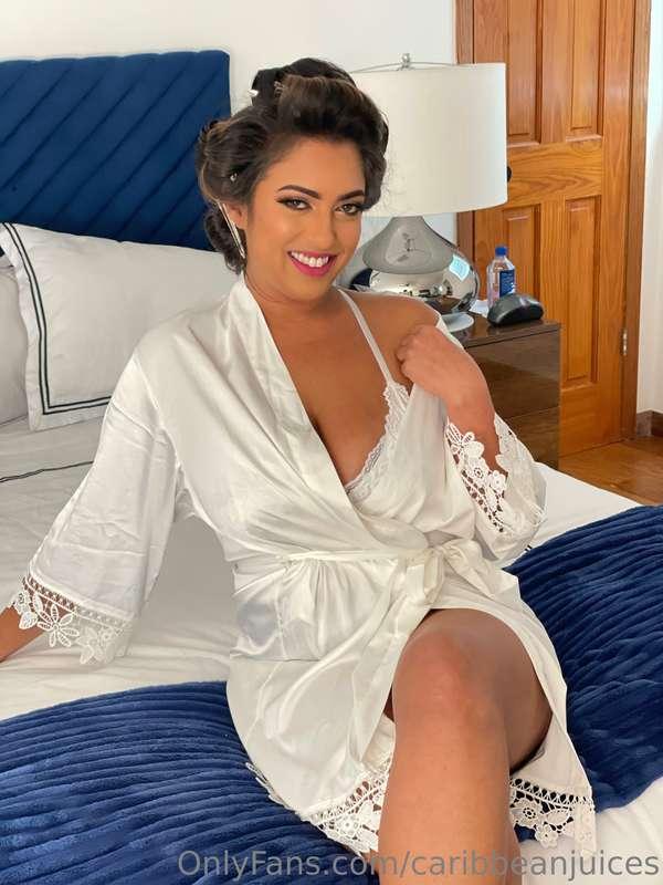 Wifey for lifey 💍👰🏽‍♀️

#tbt