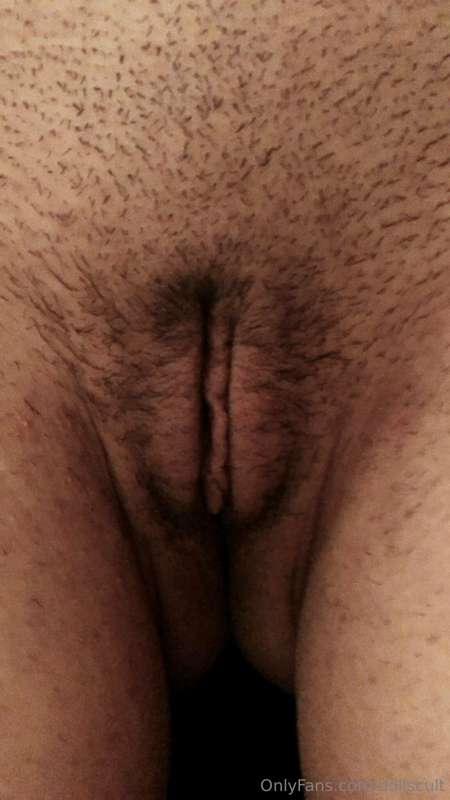 Whose this pussy? 🥰
