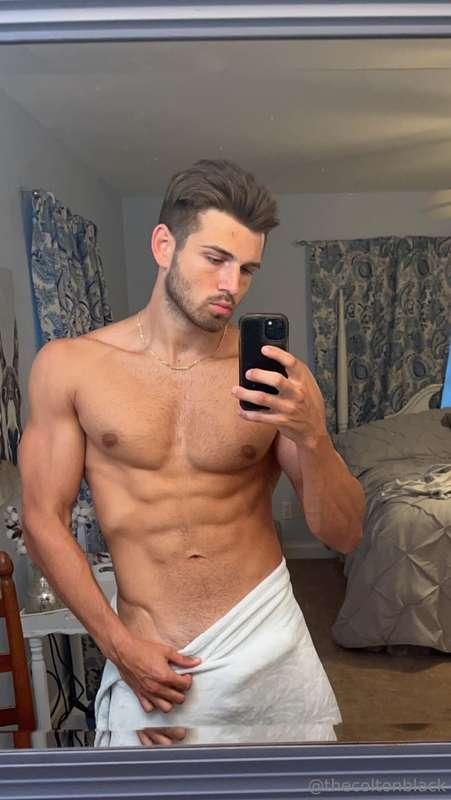 Traveling for the weekend, will do a live mid week 😈💦