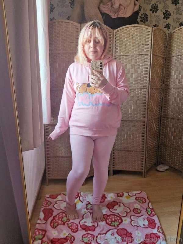 Cute gym fit or no? 🩷