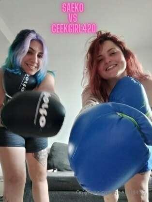 @saeko_lady_hot fight with my friend! 
