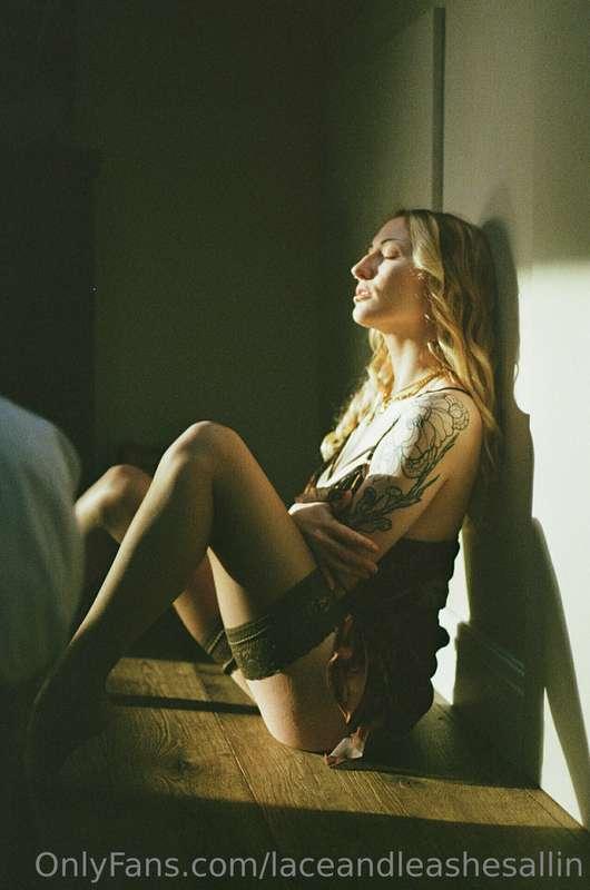 laceandleashesallin image #12