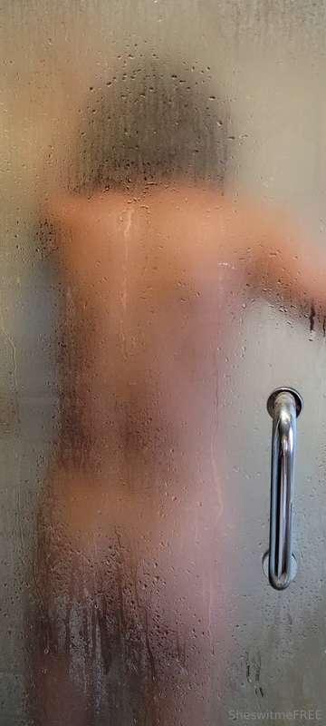 Happy humpday VIPs see everything everyday 💋💋💋