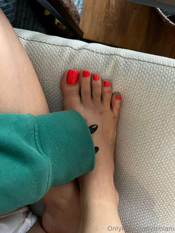 Cute little toes 😋❤️🍁