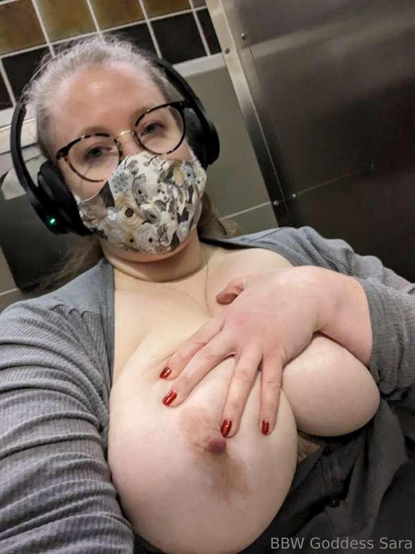 Obligatory airport selfies!