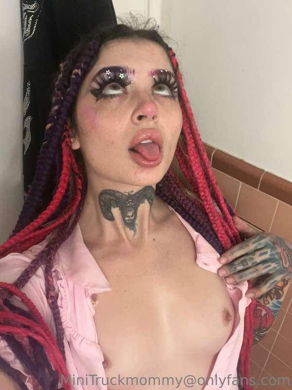 Notice me senpai 😛🥹