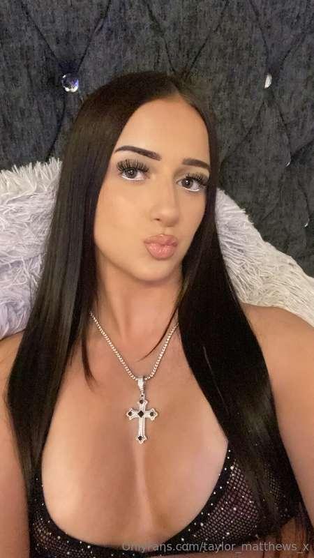 taylor_matthews_x image #0