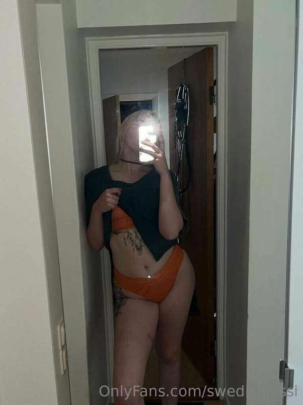 Hi babe, do you wanna see me undressed? 🥰