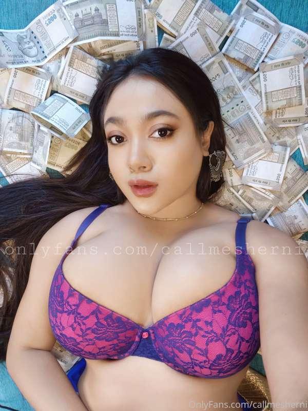 Show me the money honey .... 💰💸