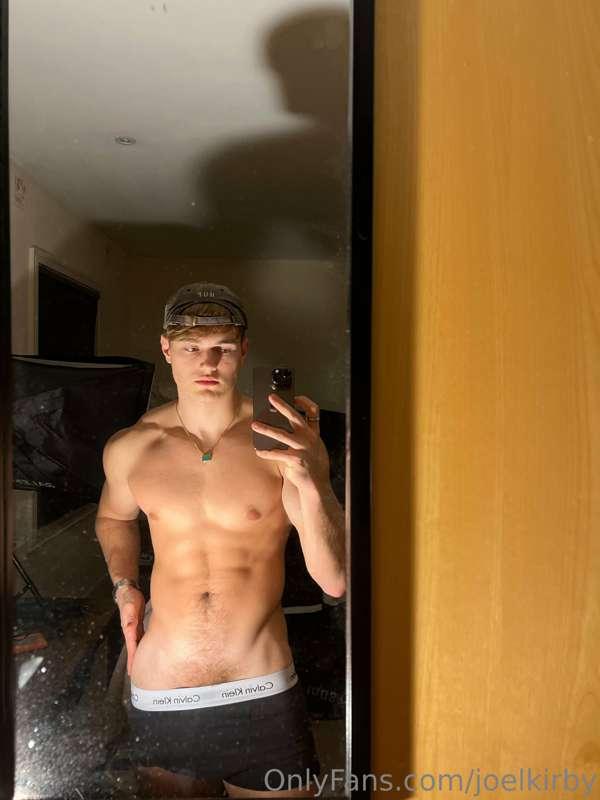 𝐋𝐨𝐨𝐤 𝐚𝐭 𝐦𝐞 𝐬𝐡𝐢𝐧𝐞😉