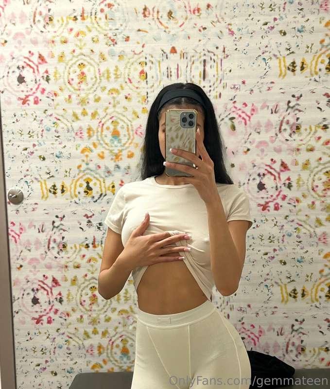 Tip me $15-25 baby 😫💦 I’ll explode that cock with videos and..