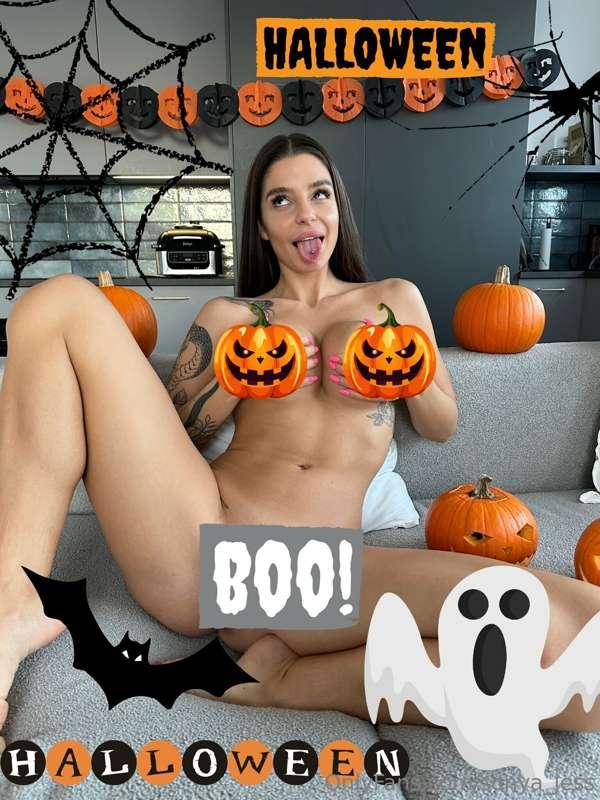 🎃🎃**TIP OR TREAT**🎃🎃
this spooky day I have prepared somethi..