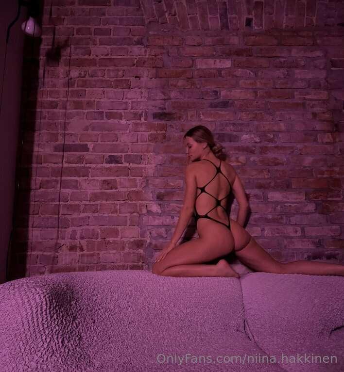 🔥💦 SUOMALAINEN KUUMUUS 💋🍑@kristiina_fi kiihottaa vartalollaa..