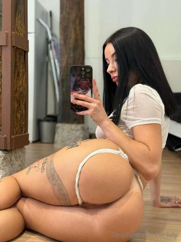 ## Cute latina @franciegloomfree🇵🇷 and her tight holes waiti..