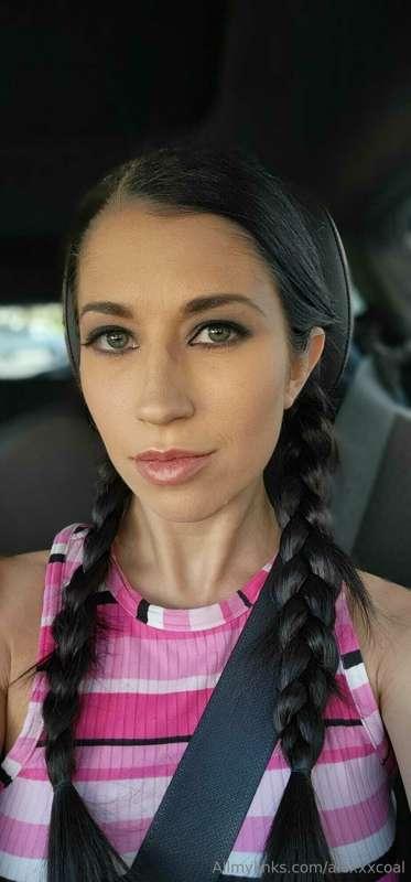 Hair & makeup from my new Wednesday Addams cosplay! Cosplay ..