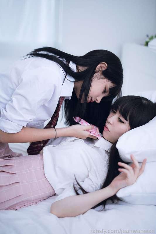 jeanwanwan image #1