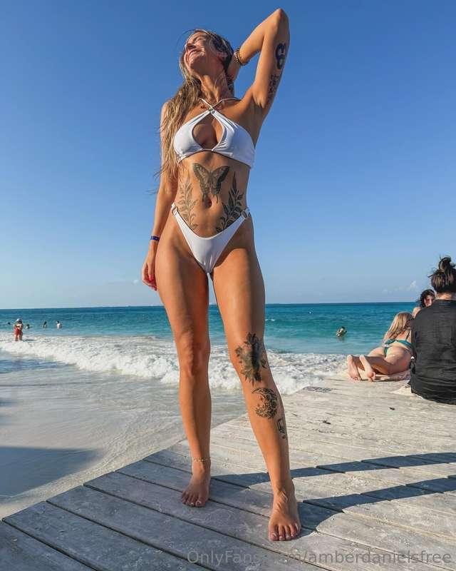 Beach day, just love getting wet 💦