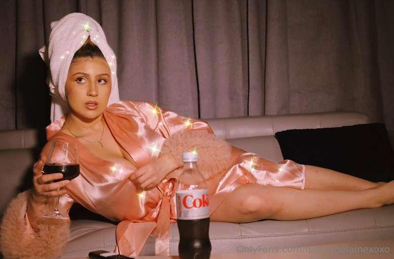 Found some old pics 🥰 how is your Tuesday? 