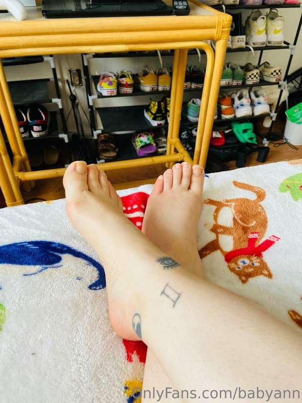 Treat me to a pedicure today? 😌💅🏻🦶🏻 I’ll send you pics after..