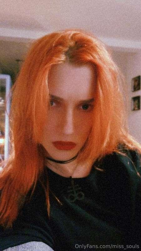 Witch bitch 🖤🧡🖤🧡🖤