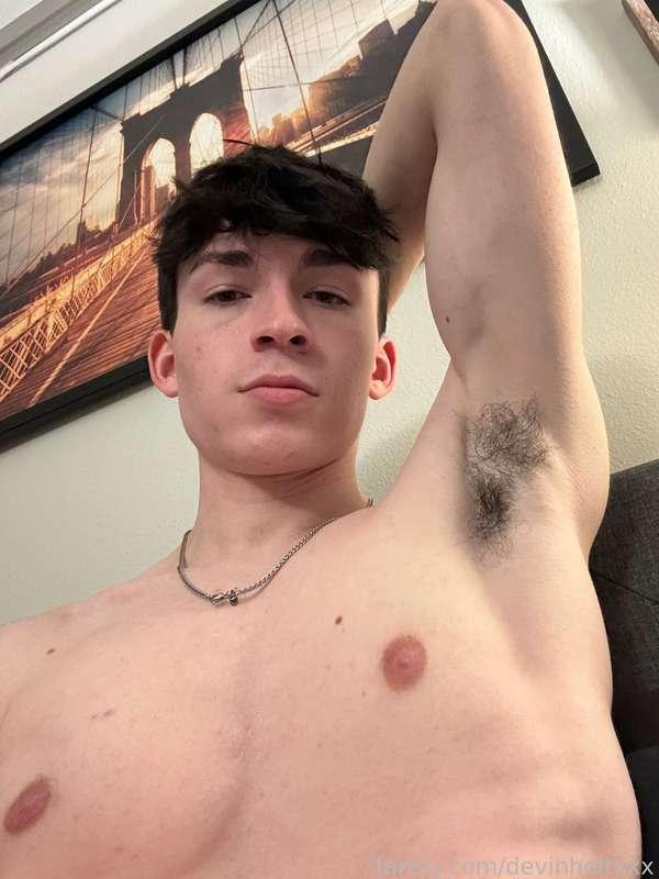 devinholtxxx image #0