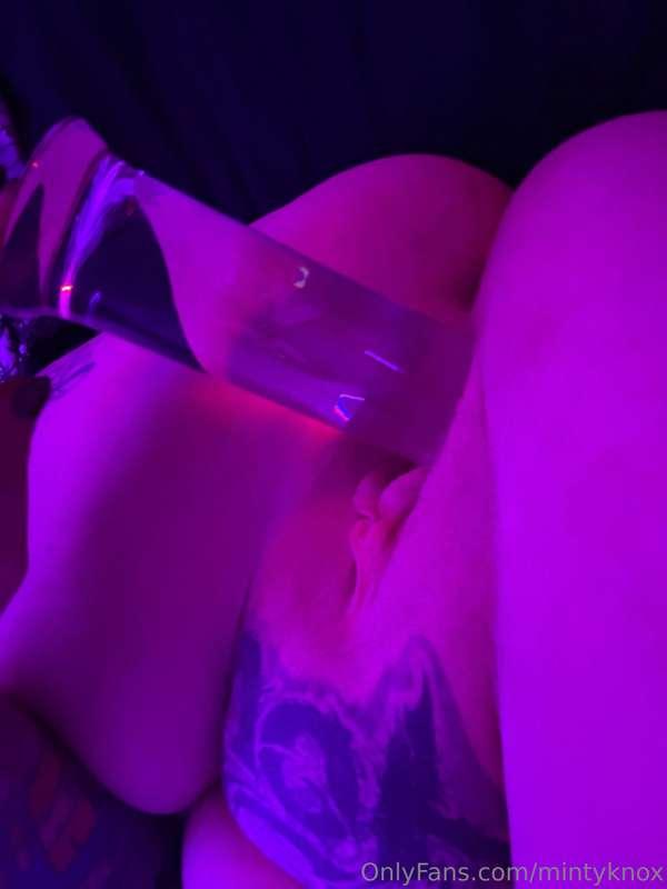Glass dildo feels so good 🤤