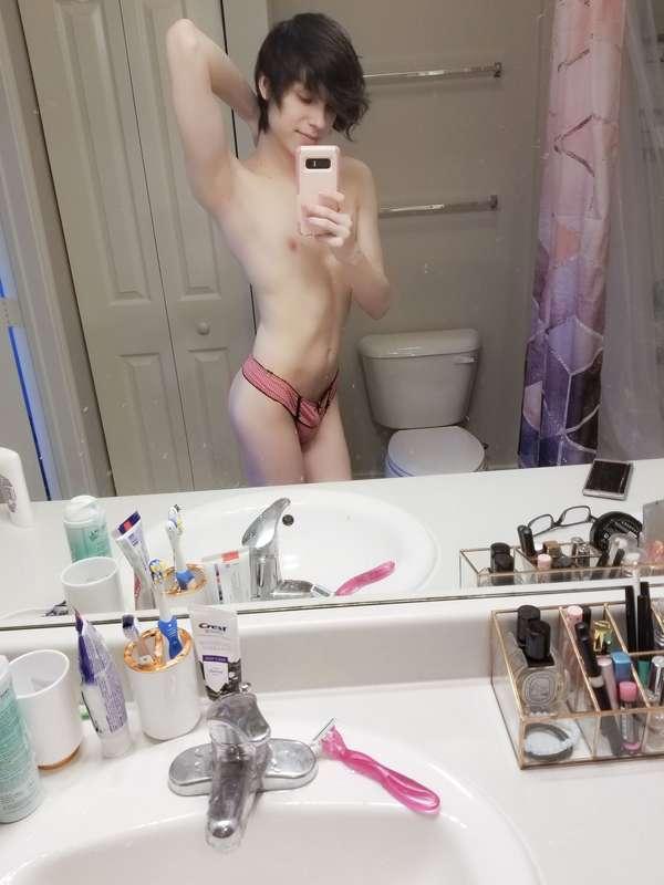 cutesyfemboy image #5
