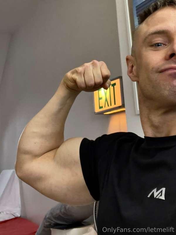 good morning!
„sick“ for this week to lift and f__ more! 🥵💯
..