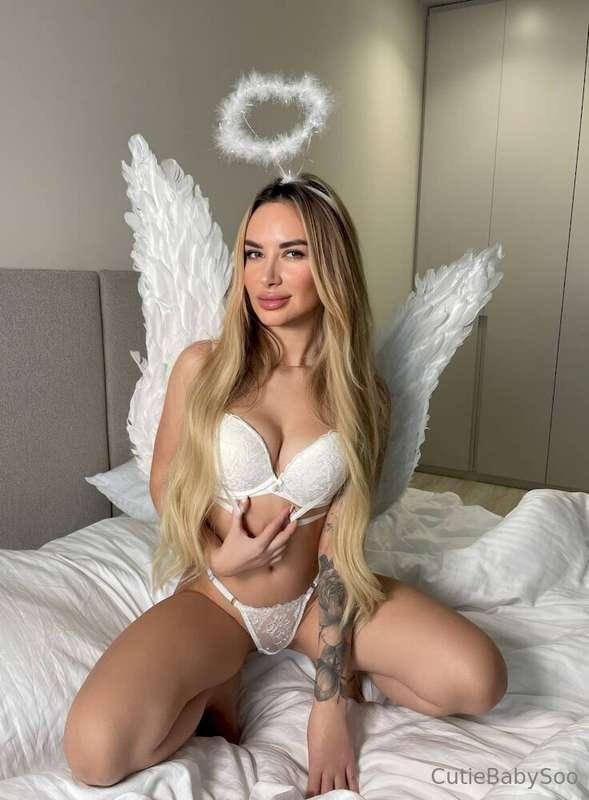 🔥CUTE GIRL @ilola.bunny🔥Loves cocks of all sizes😍When she ge..